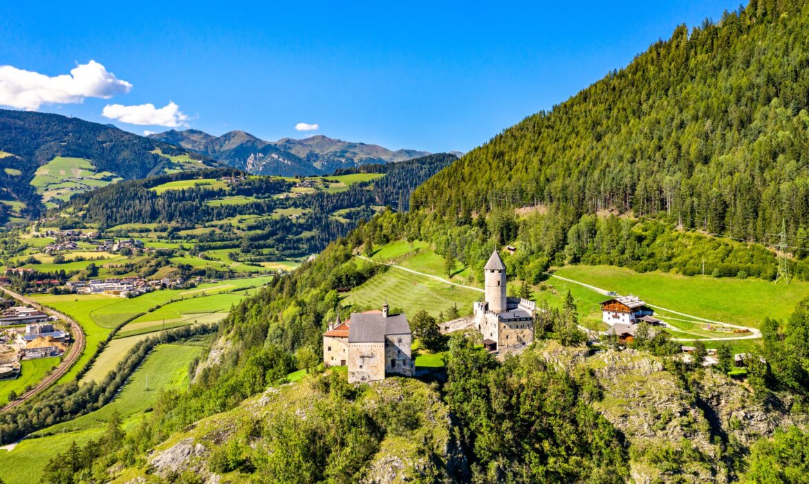 Sterzing: Historisches Flair und alpines Ambiente im Herzen Südtirols
