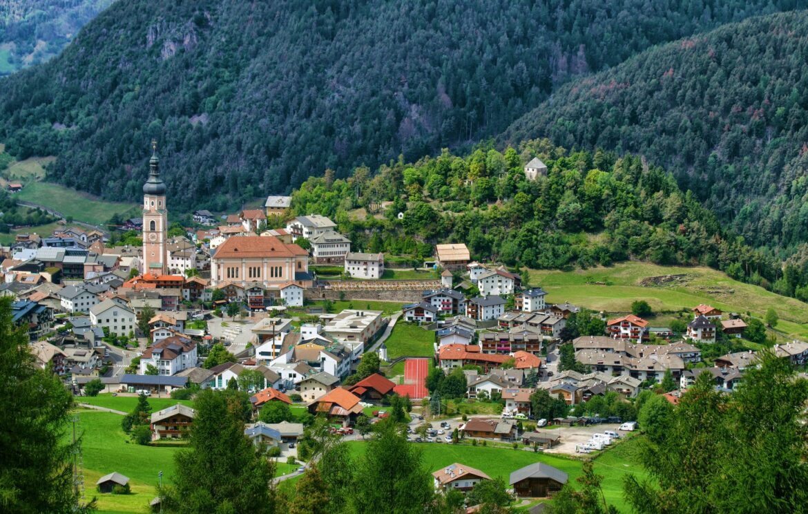 Kastelruth: Urlaub am Fuß der Seiser Alm